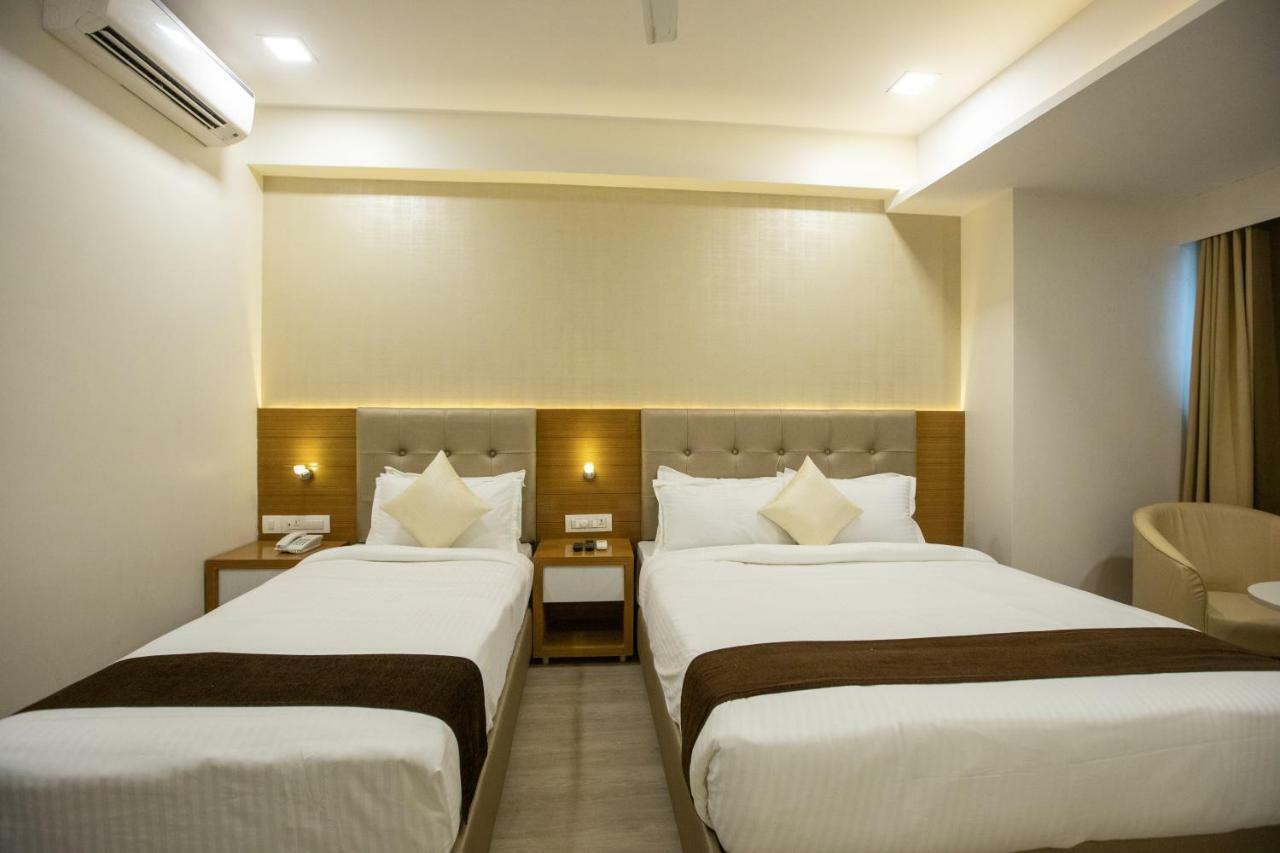 Hotel Grace Galaxy Bombaj Exteriér fotografie